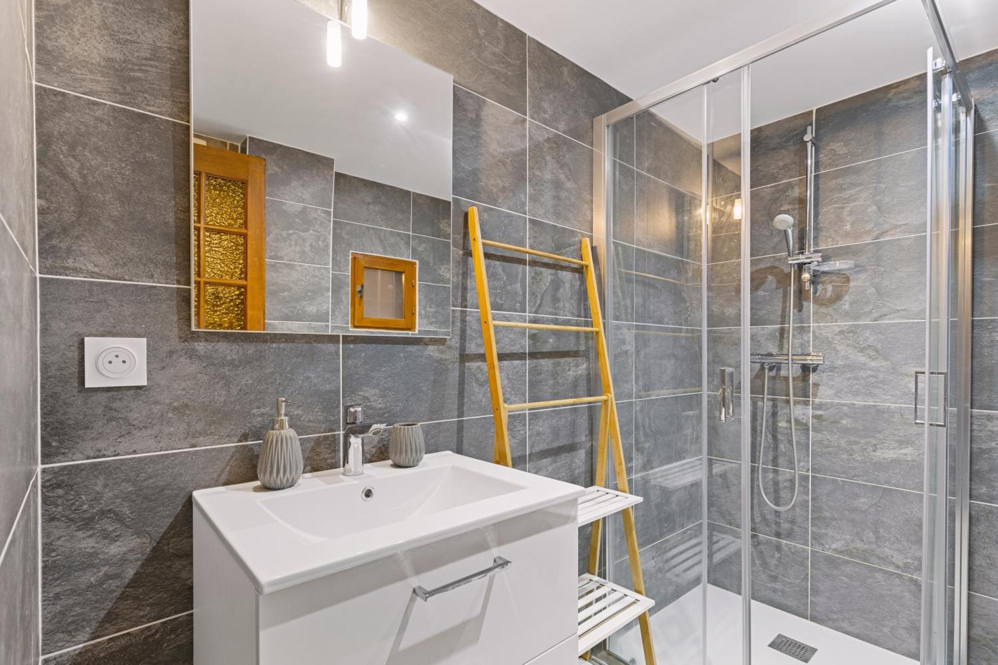 Les Chambres Tonics Montrevel-en-Bresse Exterior foto